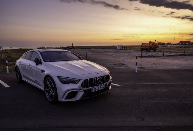 Mercedes-AMG GT 63 X290