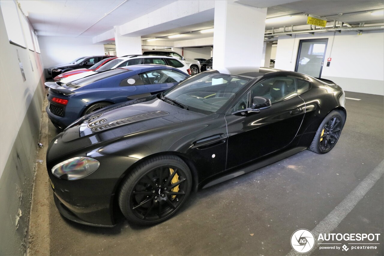 Aston Martin V12 Vantage S