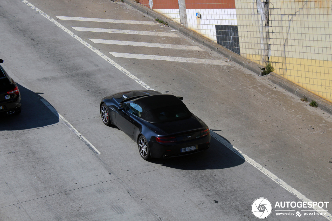 Aston Martin V8 Vantage Roadster