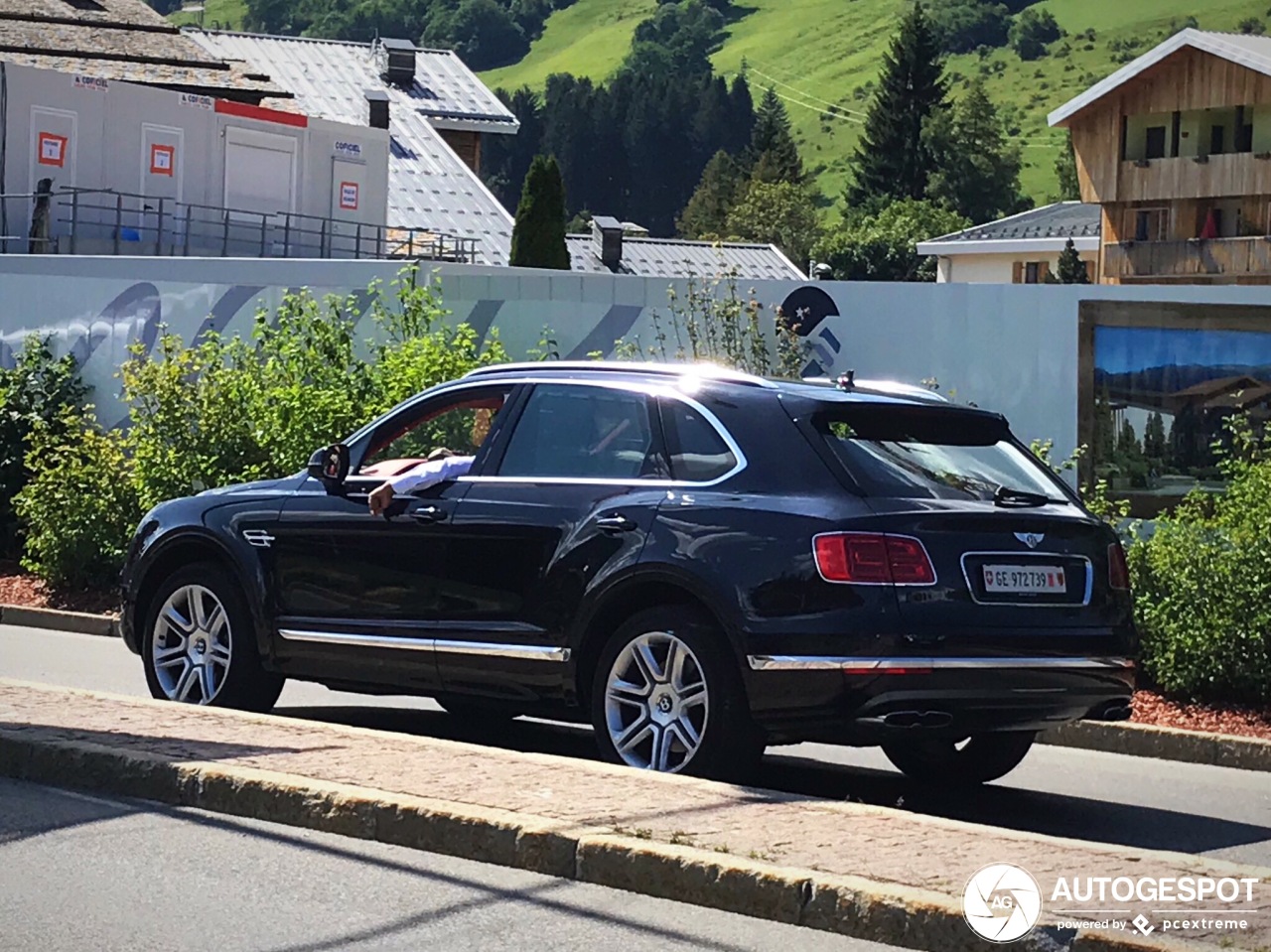 Bentley Bentayga V8