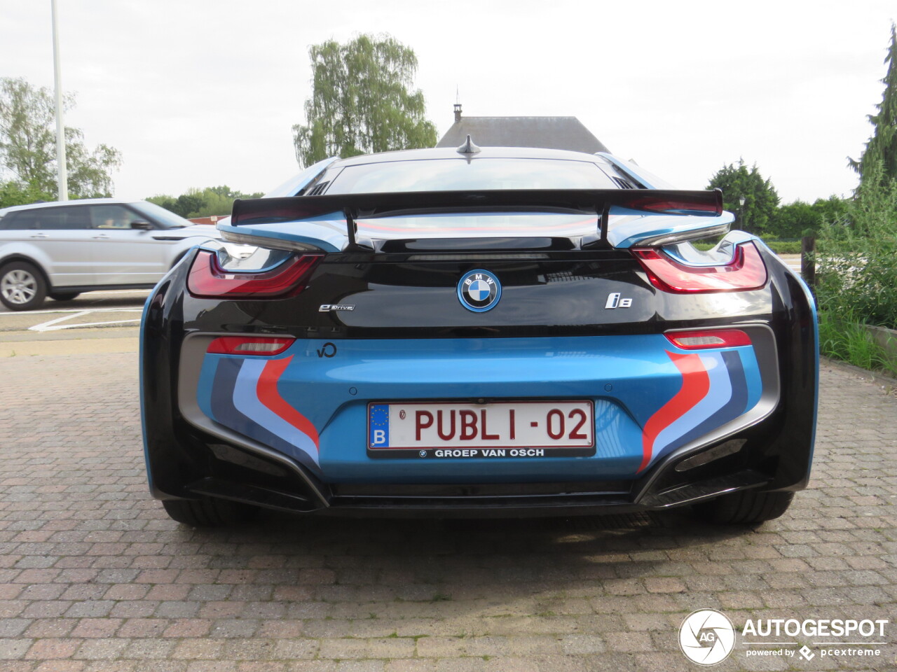 BMW i8