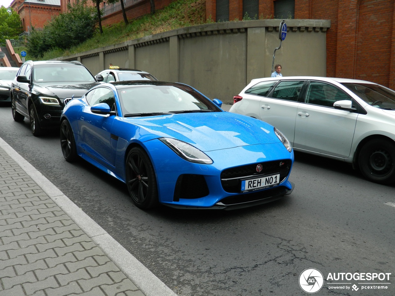 Jaguar F-TYPE SVR Coupé