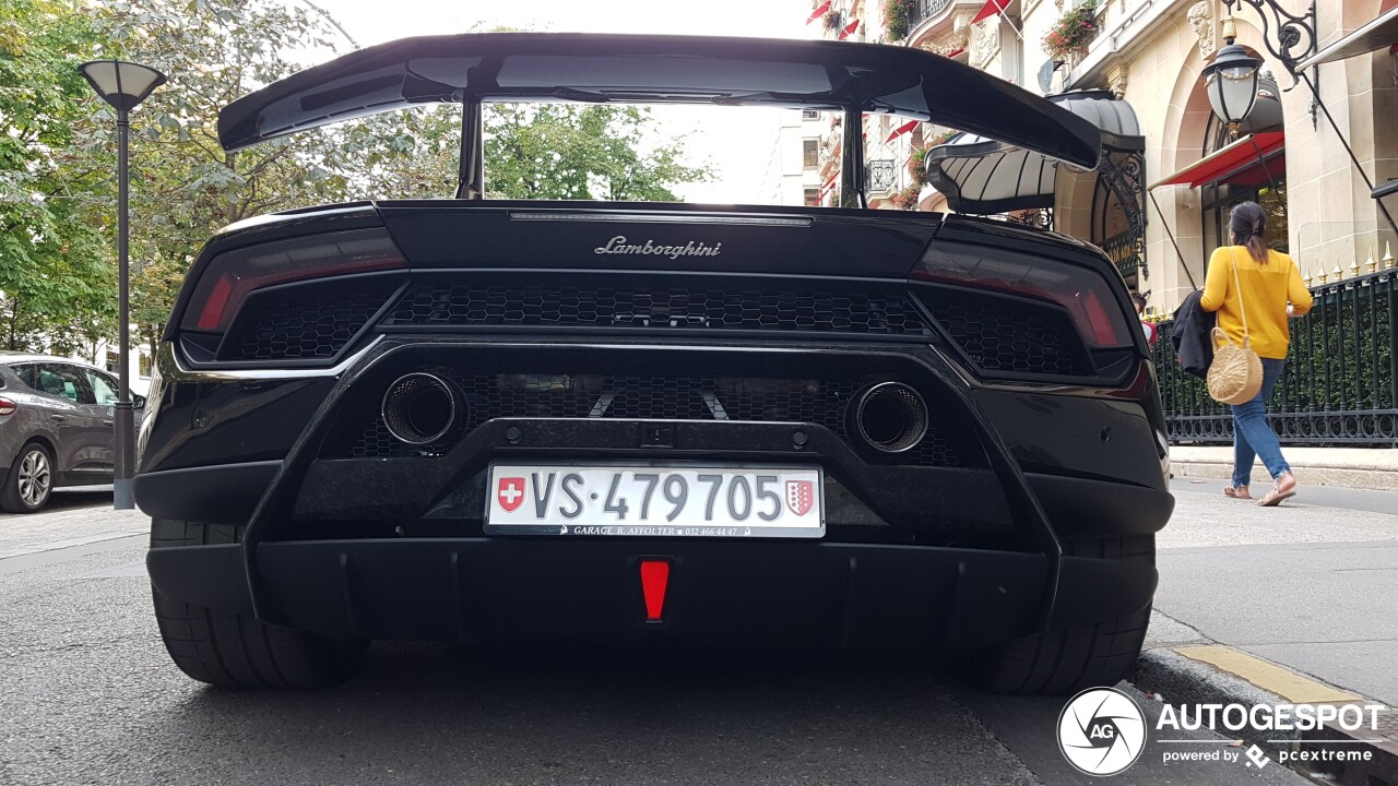 Lamborghini Huracán LP640-4 Performante