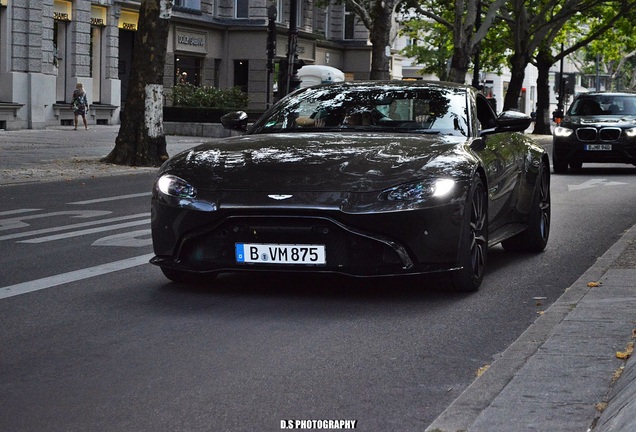 Aston Martin V8 Vantage 2018