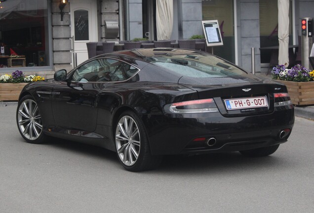 Aston Martin Virage 2011