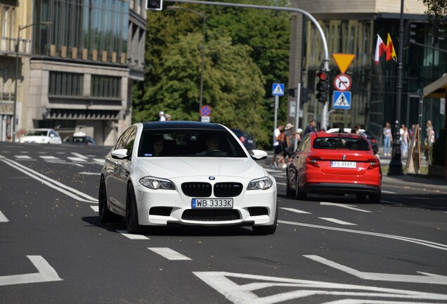 BMW M5 F10 2011