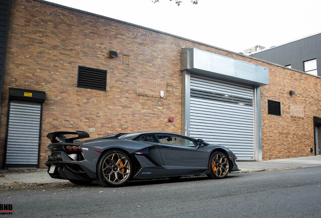 Lamborghini Aventador LP770-4 SVJ