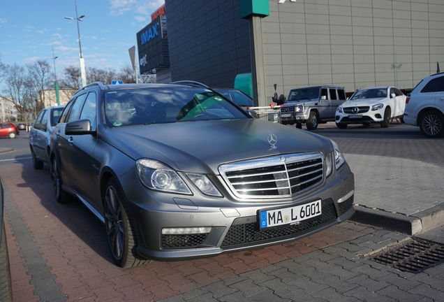 Mercedes-Benz E 63 AMG S212 V8 Biturbo