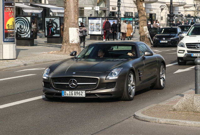 Mercedes-Benz SLS AMG