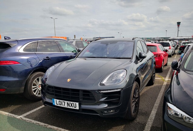 Porsche 95B Macan GTS