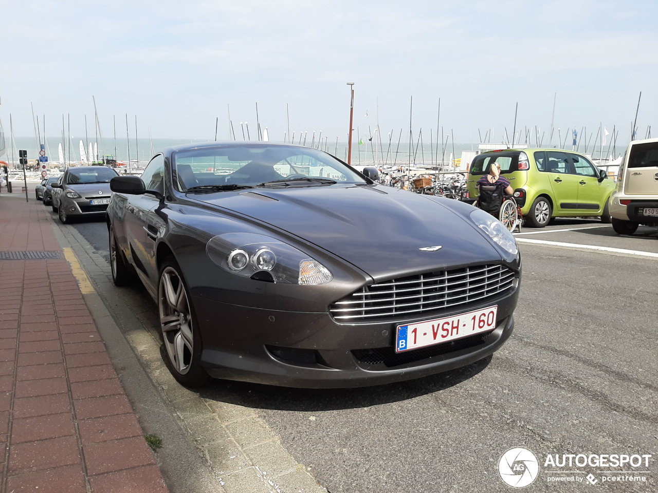 Aston Martin DB9