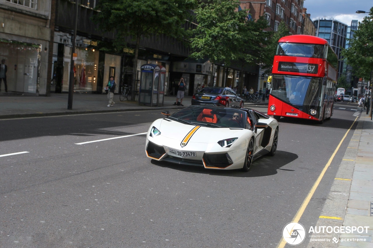 Lamborghini Aventador LP700-4 Roadster