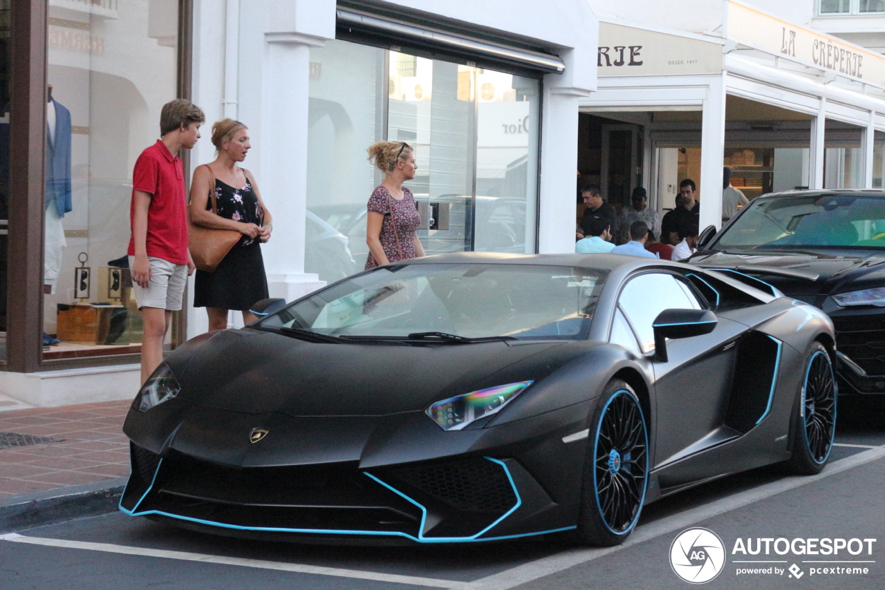 Lamborghini Aventador LP750-4 SuperVeloce