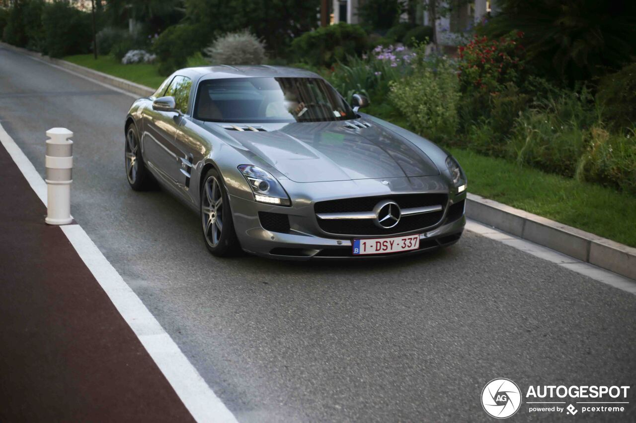 Mercedes-Benz SLS AMG