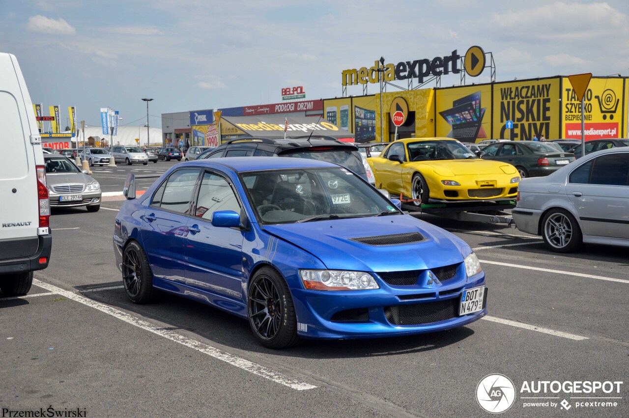 Mitsubishi Lancer Evolution VIII FQ-330