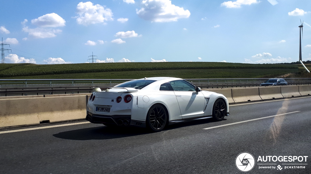 Nissan GT-R 2017