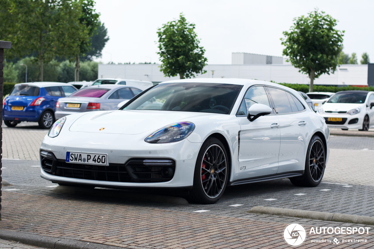 Porsche 971 Panamera GTS Sport Turismo