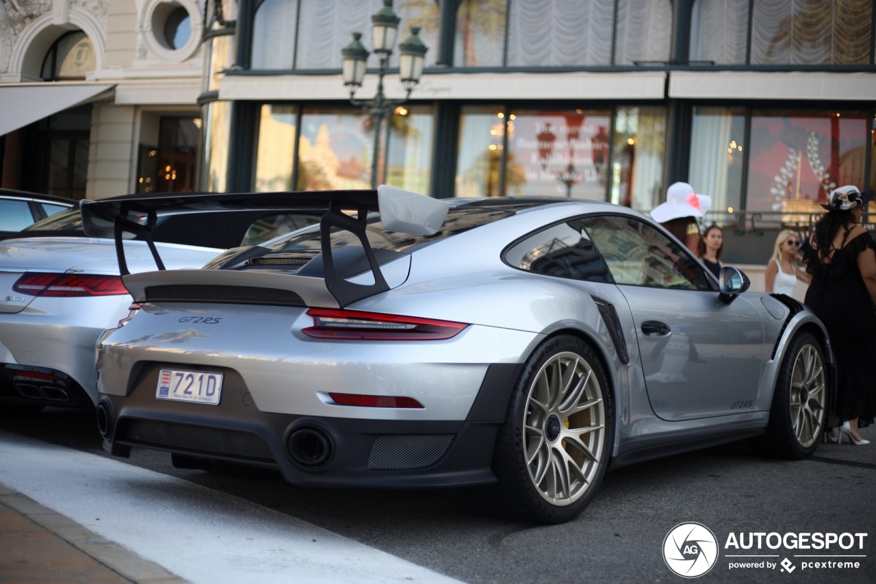 Porsche 991 GT2 RS Weissach Package