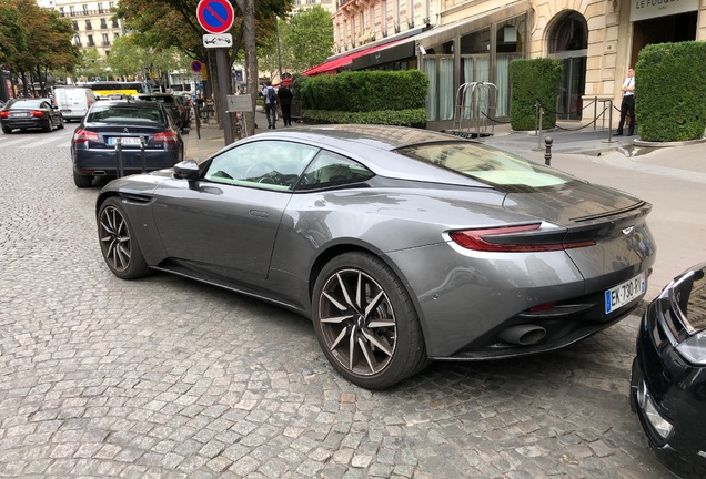 Aston Martin DB11