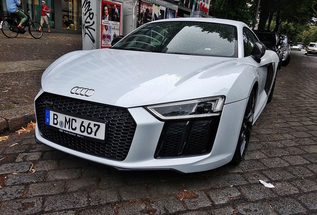 Audi R8 V10 Plus 2015