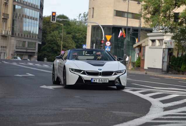 BMW i8 Roadster