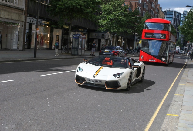 Lamborghini Aventador LP700-4 Roadster