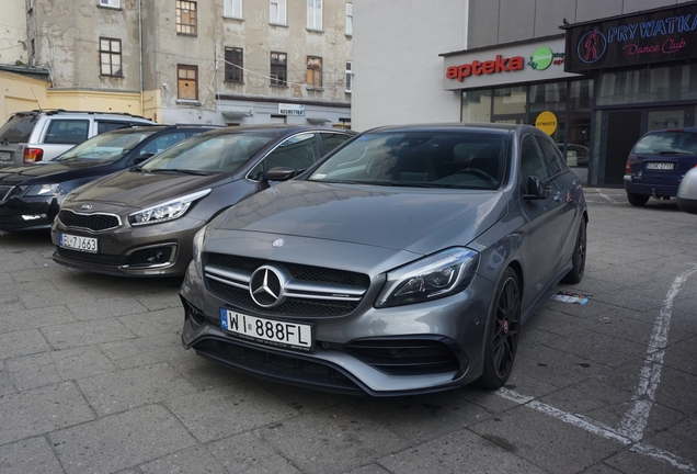 Mercedes-AMG A 45 W176 2015