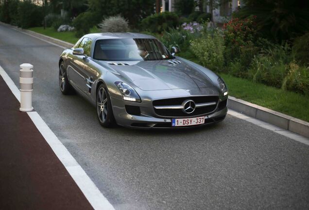 Mercedes-Benz SLS AMG