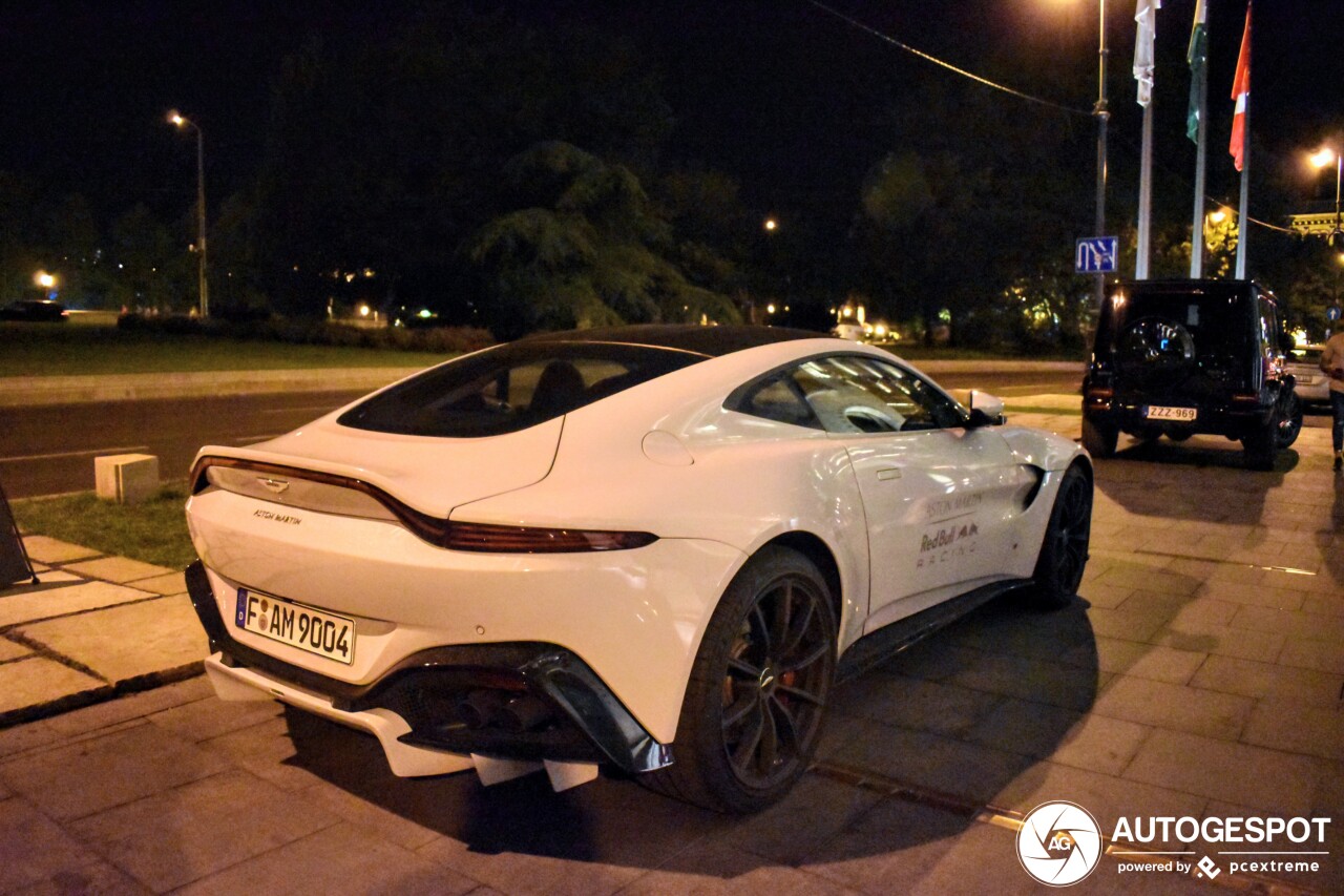 Aston Martin V8 Vantage 2018