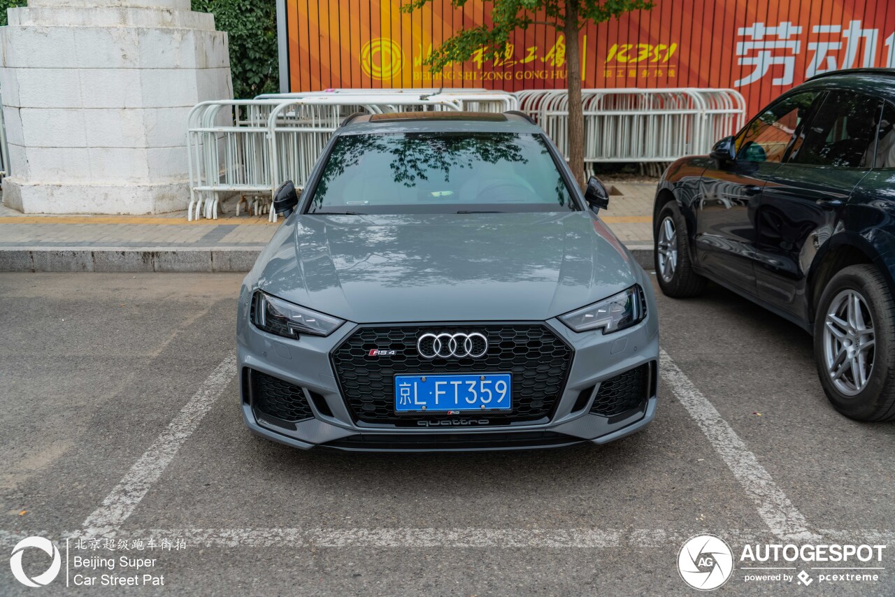 Audi RS4 Avant B9