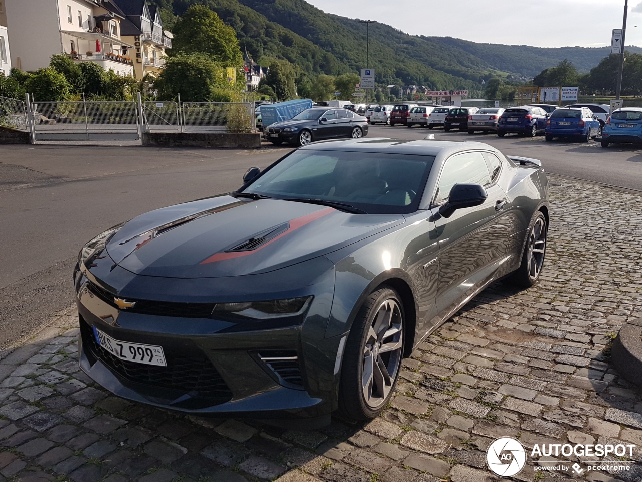 Chevrolet Camaro SS 2016 50th Anniversary