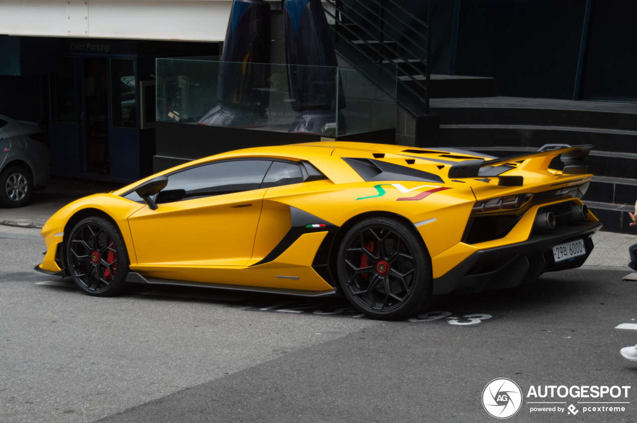 Lamborghini Aventador LP770-4 SVJ