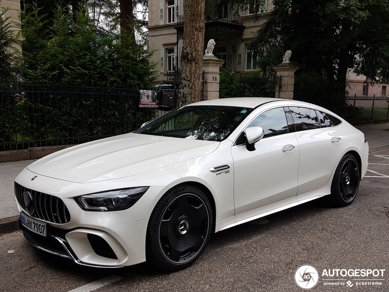 Mercedes-AMG GT 63 S X290