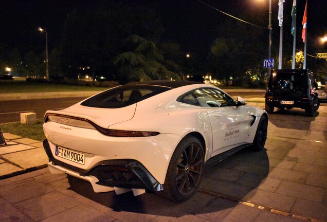 Aston Martin V8 Vantage 2018