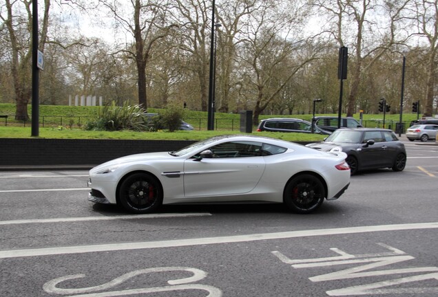 Aston Martin Vanquish 2013