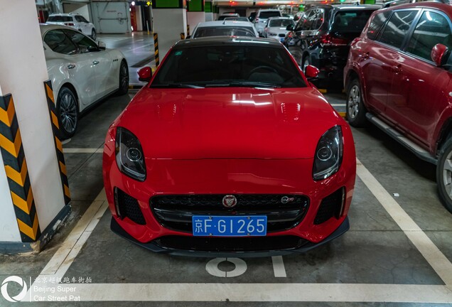 Jaguar F-TYPE SVR Coupé