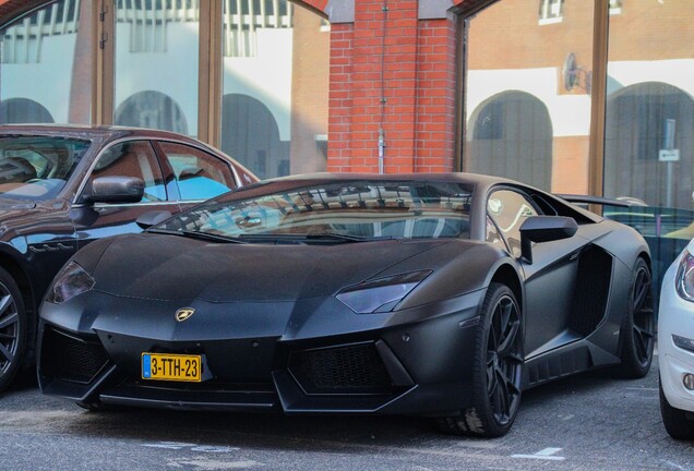 Lamborghini Aventador LP700-4