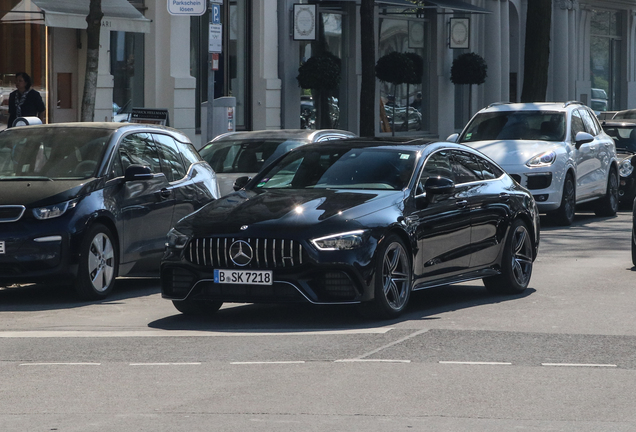 Mercedes-AMG GT 63 X290