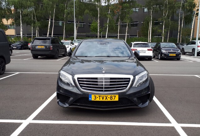 Mercedes-Benz S 63 AMG V222