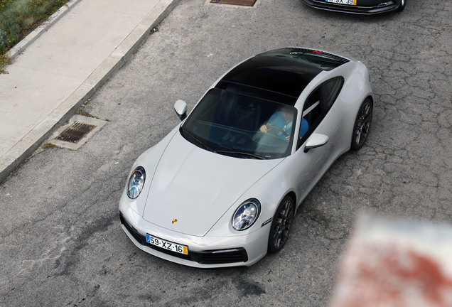 Porsche 992 Carrera 4S