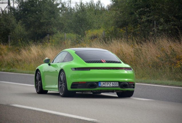 Porsche 992 Carrera 4S