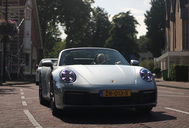 Porsche 992 Carrera 4S Cabriolet