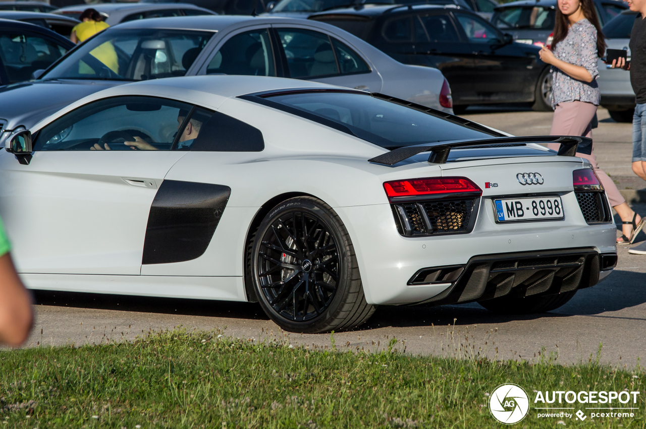 Audi R8 V10 Plus 2015