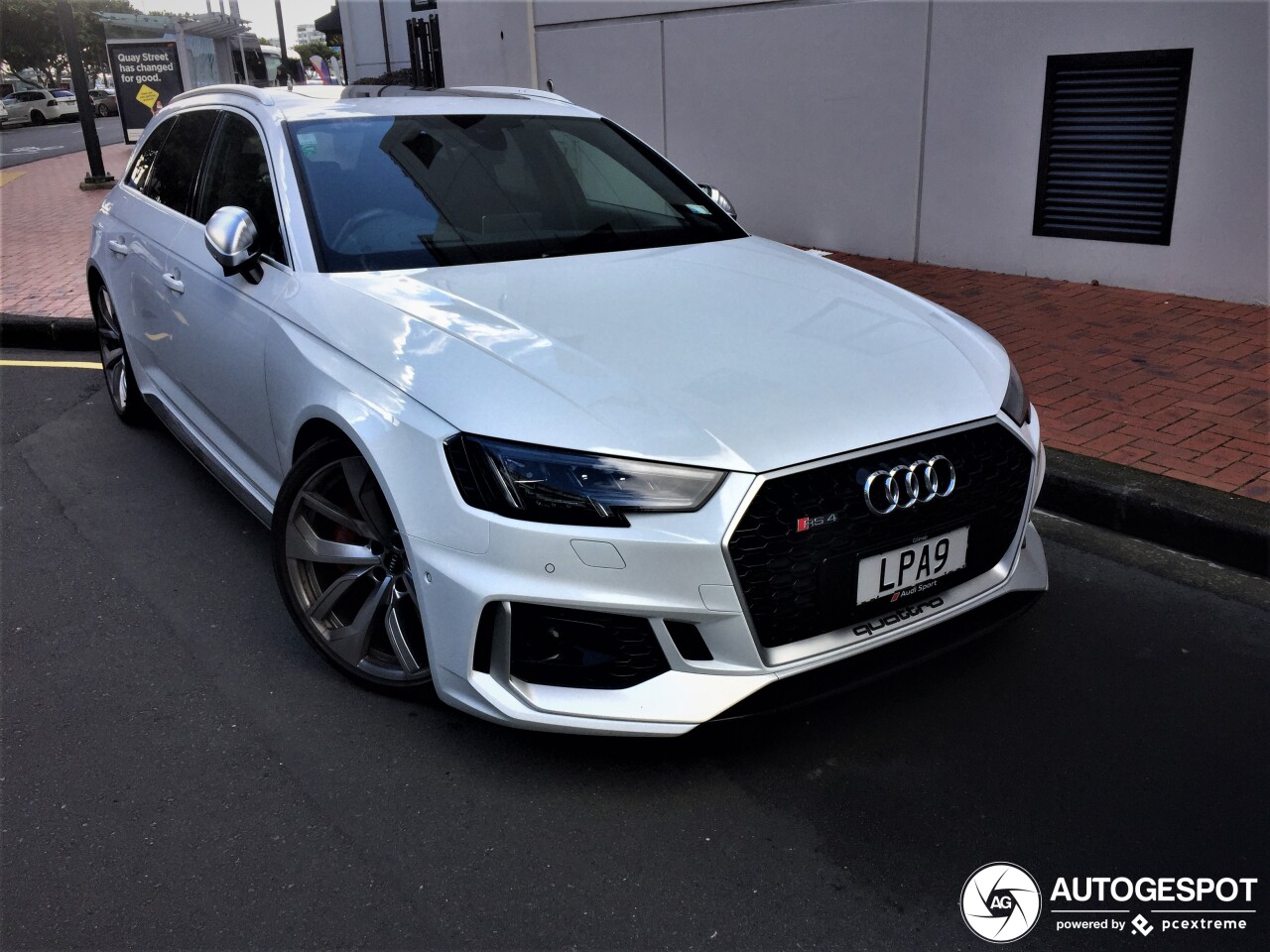 Audi RS4 Avant B9