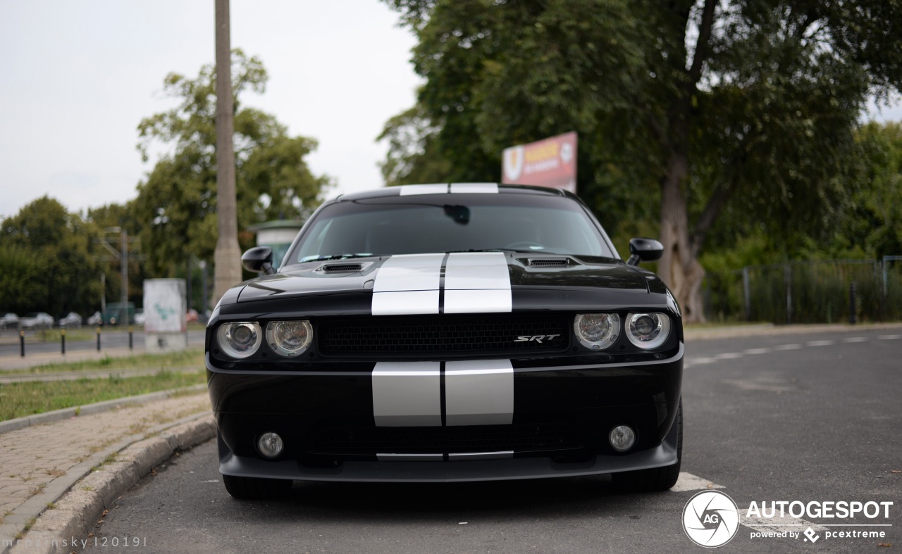 Dodge Challenger SRT-8 392