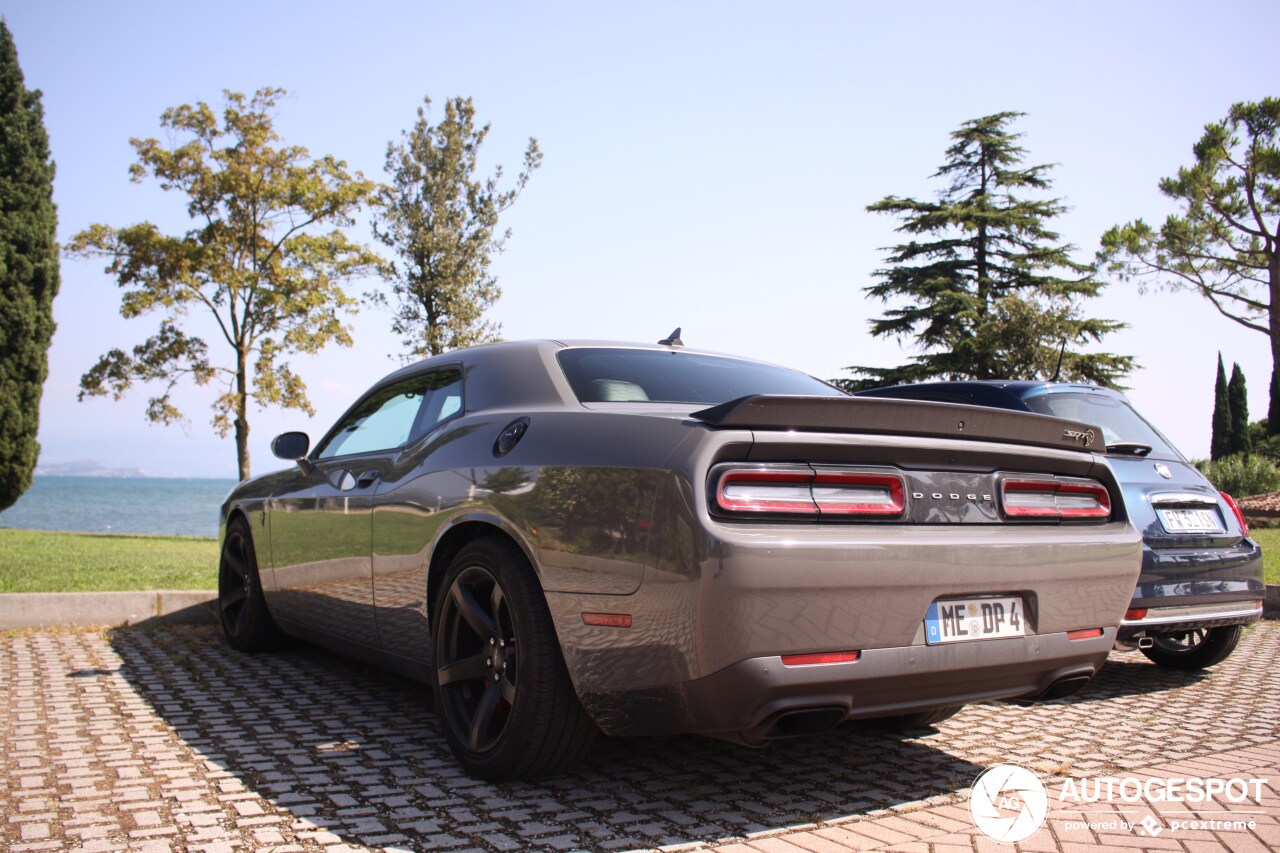 Dodge Challenger SRT Hellcat