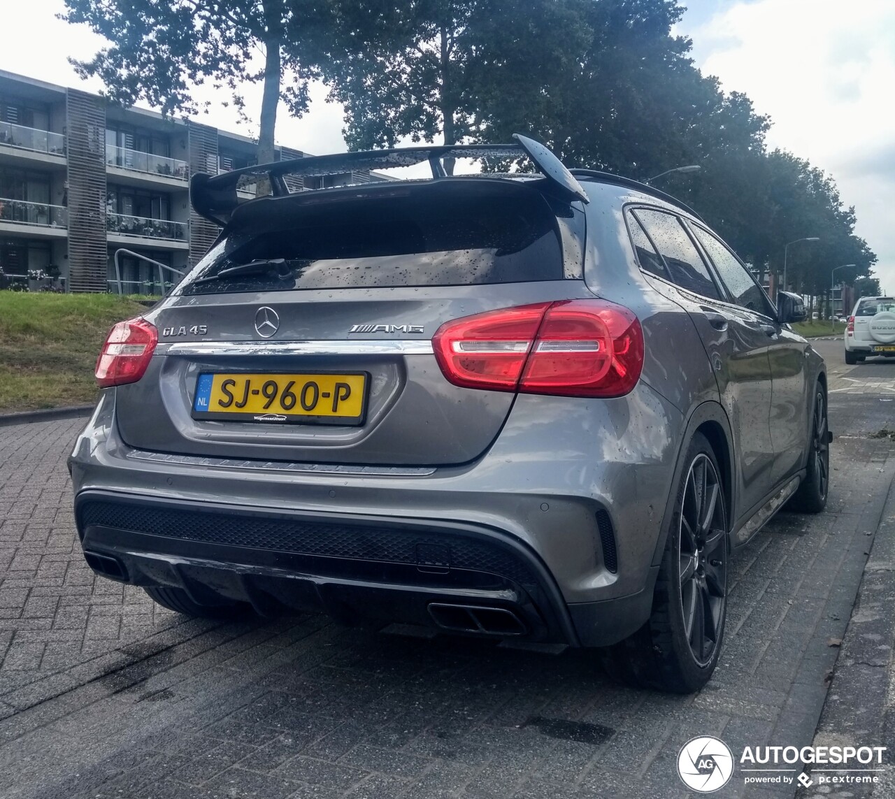 Mercedes-Benz GLA 45 AMG X156