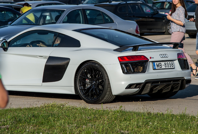 Audi R8 V10 Plus 2015