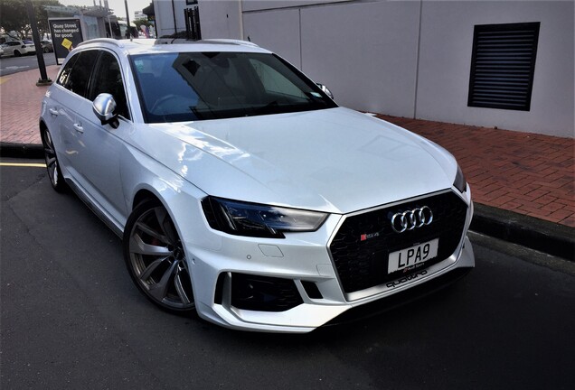 Audi RS4 Avant B9