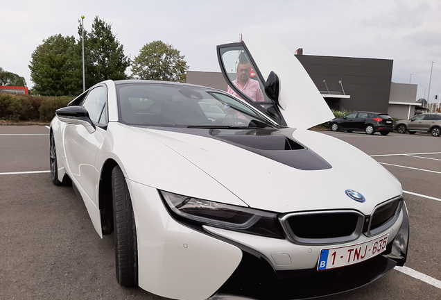 BMW i8